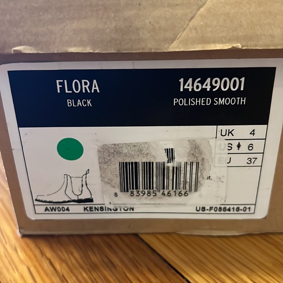 Dr Martens Chelsea Boots Flora, black polished size 6 - Picture 3 of 7